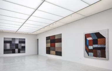 Sean Scullys abstrakte Kunst wird in der Slow-Art-Tour des LWL-Museums für Kunst und Kultur besonders intensiv betrachtet.<br>Foto: LWL/Hanna Neander