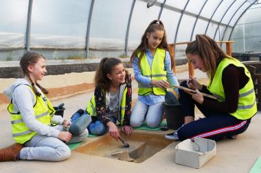 An den europäischen Archäologietagen kann im Grabungscamp des LWL-Museums für Archäologie eine Ausgrabung nachempfunden werden.<br>Foto: LWL/J. Schubert