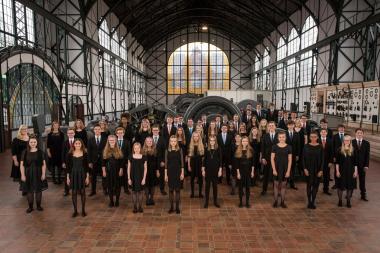 Der Jugendkonzertchor der Chorakademie Dortmund tritt am Samstag in der Maschinenhalle auf.<br>Foto: Jugendkonzertchor / Jannes Grothus und Finn Loew