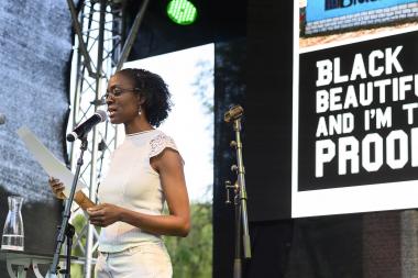 Sharon Dodua Otoo unterstrich die Aktualität des Werks von Annette von Droste-Hülshoff, die sich in ihrer Literatur mit Themen wie weiblicher Selbstbestimmung, Gleichstellung und Antisemitismus befasst hat.<br>Foto:Sabrina Richmann-Fotografie
