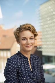 Dr. Marianne Wagner, Kuratorin für Gegenwartskunst, referiert am Mittwoch (10.7.) über den Sprechakt im Werk von Joseph Beuys.<br>Foto: Erik Hinz
