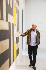 Sean Scully vor "Vita Duplex", 1993, Privatbesitz © Sean Scully. Foto: LWL | Hanna Neander