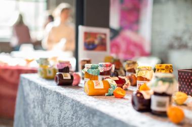 Der Erntemarkt lockt mit Produkten aus dem Garten und vom Hof.<br>Foto: LWL/Harms