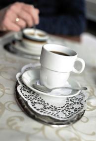 Im westlichen Münsterland weiß man, dass sich eine freundliche Atmosphäre mithilfe von einem Köppken Koffie bezahlt machen kann.<br>Foto: Pixabay