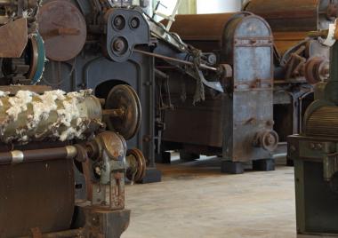 Bei der Verarbeitung von Baumwolle kamen auch schwere Maschinen zum Einsatz.<br>Foto: LWL/Holtappels