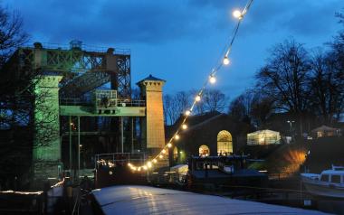 Weihnachtliche Atmosphäre im Schiffshebewerk Henrichenburg.<br>Foto: LWL/Appelhans 