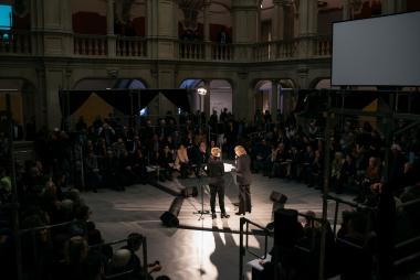 Das Forum im Lichthof bildet eine Arena für Debatten, Filme und Vorträge.<br>Foto: LWL/Meike Reiners