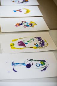 Im Workshop "Kunst und Leckereien" (9.2.) können Menschen mit Demenz und ihre Angehörigen und Freunde eine gesellige Zeit im LWL-Museum für Kunst und Kultur verbringen.<br>Foto: LWL/Anne Neier
