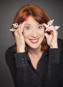Simone Fleck ist mit ihrem Programm "Lieber ohne Mann als gar kein Mann" zu Gast im LWL-Ziegeleimuseum.<br>Foto: Marcus Jurk
