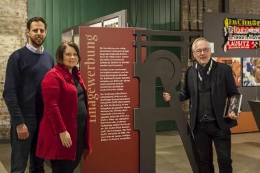 Alexander Muszeika, Dr. Anne Kugler-Mühlhofer und Dirk Zache (v.l.) stellten die Ausstellung &quot;Revierfolklore&quot; vor.&lt;br&gt;Foto: LWL/Gehrmann 