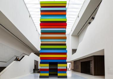 Nur noch bis zum 15. März zeigt das LWL-Museum für Kunst und Kultur die Skulptur "Opulent Ascension" von Sean Scully. © Sean Scully. Courtesy the Artist and KEWENIG, Berlin.<br>Foto: LWL/Hanna Neander 
