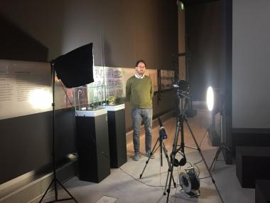 Schulklassen, Gruppen oder Einzelpersonen können ab sofort per Videokonferenz mit einem Museumspädagogen durch die Dauer- oder Sonderausstellung zur Pest gehen.<br>Foto: LWL/ K. Bernhardt