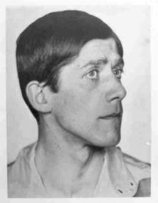 Im Tausch mit diesem Portraitfoto Oskar Kokoschkas ging das "Stillleben mit Maske" vermutlich vom Künstler zum Fotografen über.<br>Foto: Hugo Erfurth