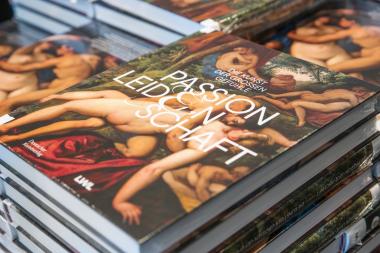Das LWL-Museum für Kunst und Kultur verkauft ab Samstag (12.12.) Gutscheine und Kata-loge der Ausstellung "Passion Leidenschaft".<br>Foto: LWL/Neander