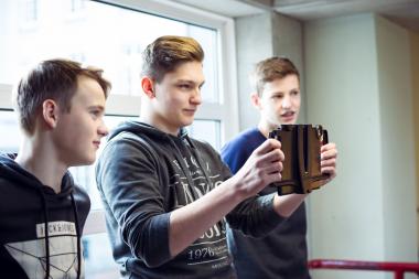 Schüler begeben sich auf mediale Spurensuche im Projekt "Jüdisch hier".<br>Foto: LWL/Neier