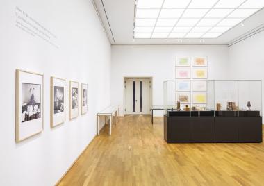 Am Mittwoch (5.5.) lädt das LWL-Museum für Kunst und Kultur via Zoom zum Kuratorinnengespräch zu Joseph Beuys' Multiples ein.<br>Foto: LWL/Hanna Neander