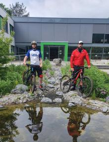 Laden zum End of Season Race ein: Nils Wehrenbrecht und David Breuckmann von den Haardbikern.&lt;br&gt;Foto: LWL 