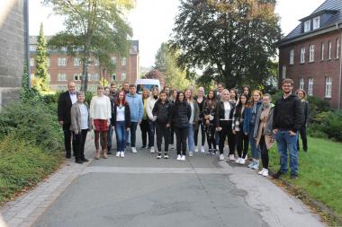 Für 23 Auszubildende hat im Oktober die Pflegeausbildung an der LWL-Akademie Marsberg (Hochsauerlandkreis) begonnen.&lt;br&gt;Foto: LWL 