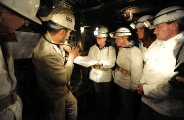 Bei der Hauerschicht erfährt die Gruppe alles rund um das Thema der Steinkohle.&lt;br&gt;Foto: LWL/Appelhans 