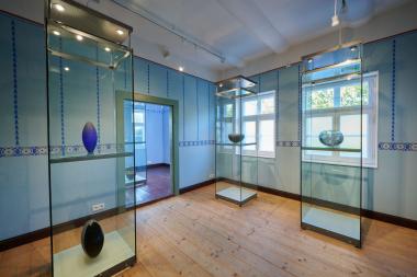 Blick in die Ausstellung im Gernheimer Herrenhaus.<br>Foto: LWL / Hübbe