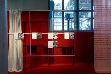 Blick in die Ausstellung "Geister" im Foyer der Henrichshütte Hattingen.<br>Foto: LWL / Dierkes