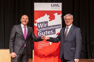 Der neue Direktor des Landschaftsverbandes Westfalen-Lippe (LWL) Dr. Georg Lunemann und der Vorsitzende der LWL-Landschaftsversammlung Klaus Baumann.<br>Foto:  LWL/Witte