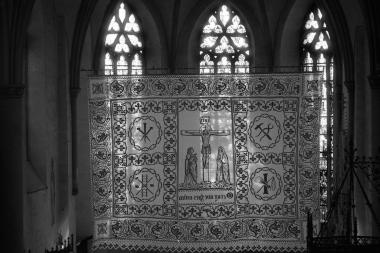 Fastentücher wurden auch als Hungertuch oder Smachtlappen bezeichnet. Sie waren ein Symbol für die vorösterliche Fastenzeit. Fastentuch in der Pfarrkirche St. Laurentius Warendorf, 1979.<br>Foto: LWL/Suwelack
