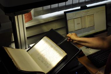 Digitalisierung von Archivgut in der Praxis.<br>Foto: LWL-Archivamt