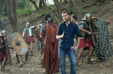 "Terra X"-Moderator Mirko Drotschmann am Set der "Varusschlacht".<br>Copyright: ZDF/Elena Nenkova
