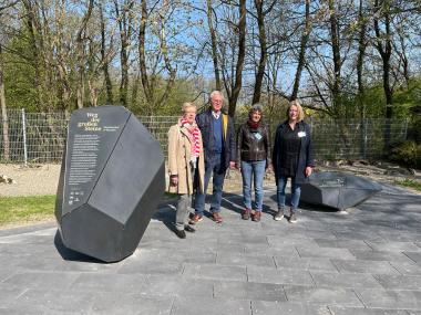 Am Tag der Megalithik in Hiddingsen begrüßten die stellvertretende Bürgermeisterin der Stadt Soest Christiane Mackensen und Klaus Baumann, Vorsitzender der LWL-Landschaftsversammlung, die Gäste. Veranstalterin war die Altertumskommission um die Vorsitzende Dr. Aurelia Dickers und die Geschäftsführerin Dr. Vera Brieske.<br>Foto: LWL/Anna Lammers