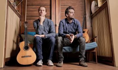 Nach dem Vortrag von Adam Krzeminski gibt das Gitarrenduo Johann May und Sven Jungbeck am Samstag (7.5.) ein Konzert auf der Zeche Hannover.<br>Foto: Jean Cammas