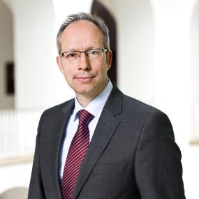 LWL-Direktor Matthias Löb begrüßt die angekündigte Reform des Paragrafen 64 StGB. Sie wer-de endlich zur Entlastung bei überbelegten LWL-Maßregelvollzugskliniken führen. <br>Foto: LWL