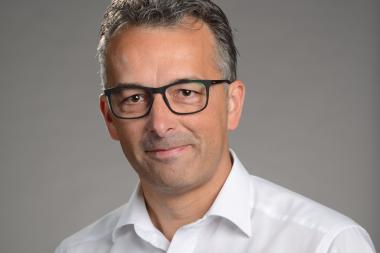Andreas Hoppenrath kennt sich als LWL-Restaurator mit den speziellen Herausforderungen großer Objekte aus.<br>  Foto: LWL/Hudemann