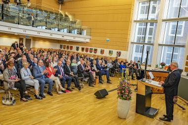 Zur Verabschiedung des LWL-Direktors Matthias Löb kamen über 200 Festgäste in den Saal des Westfalenparlaments in Münster.<br>Bild: LWL/Norbert Gaßner