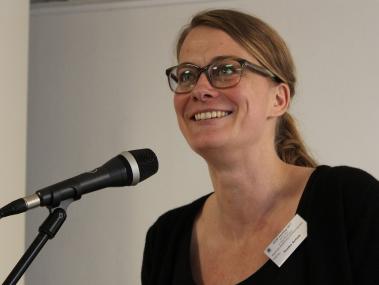 Thelke Scholz hilft als ehemals selbst Betroffene Psychose-Patient:innen auf vielfältige Art und Weise.<br>Foto: privat