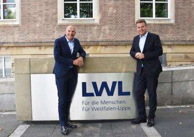Besuch bei dem neuen Direktor des Landschaftsverbandes Westfalen-Lippe (LWL), Dr. Georg Lunemann (links): In Münster traf sich der Staatsekretär beim NRW-Ministerium für Arbeit, Gesundheit und Soziales, Matthias Heidmeier, mit Lunemann zu einem Meinungsaustausch.<br>Foto: LWL/Marcellus