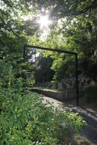 Der Eingang zum historischen Friedhof des LWL-Klinikums Marsberg.<br>Bild: LWL/Hollwedel