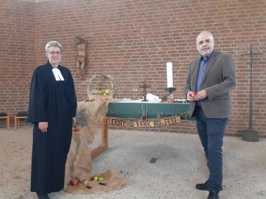 Pfarrerin Anke Thimm hatte Michael Hofmann vom westfälischen Landesausschuss des Deutschen Evangelischen Kirchentags eingeladen, die Gastpredigt zu halten.<br>Foto: Herstell