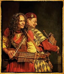 Am Sonntag (23.10.) treten "Poeta Magica" auf dem Mittelalterfest auf Schloss Cappenberg auf.<br>Foto: Poeta Magica