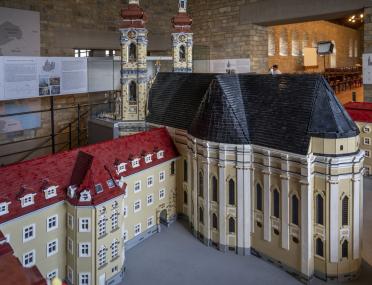 Blick in die Ausstellung in der Kaiserpfalz mit dem Legomodell des barocken Kloster in Wiblingen in Baden-Würtemberg.<br>Foto: LWL/Noltenhans