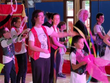 Die Christy-Brown-Schule hat jetzt ihr 40-jähriges Jubiläum ein wenig "Corona verspätet" mit einem Circus-Projekt gefeiert.<br>Foto: LWL/Schmitz