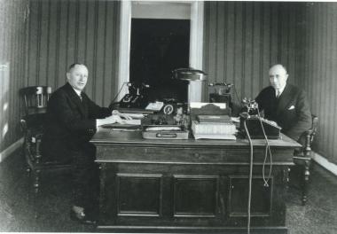 Max Cohen und Carl Magnus im Privatbüro ihrer Firma Cosman Cohen & Co.<br>Foto: Stadtarchiv Bocholt