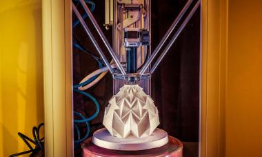 3D-Drucker für Keramik im Porzellanikon Selb.<br>Foto: Andreas Gießler/Porzellanikon