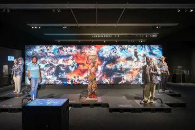 Die Klimafluchtfiguren der Ausstellung "Das Klima" sind ein Projekt der Deutschen KlimaStiftung. Sie repräsentieren verschiedene Länder.<br>Foto: LWL/Steinweg