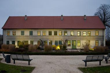 Im Herrenhaus findet künftig an jedem ersten Mittwoch im Monat der "Gernheimer Kaffeesalon im Gartenzimmer" statt. Foto: LWL / Holtappels