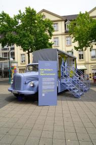 Der LKW mit der Wanderausstellung #Lastseen - hier beim Stopp in Kassel - macht auch in Petershagen Station.<br>Foto: Arolsen Archives