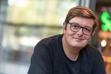 Humorist Peter Wittkamp leidet schon lange unter Zwangsstörungen und hat ein Buch darüber geschrieben.<br>Foto: LWL/Peter v. Felbert