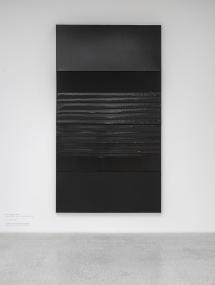 Das LWL-Museum für Kunst und Kultur in Münster leiht ein großformatiges Gemälde von Pierre Soulages für die aktuelle Ausstellung an das französische Musée Soulages in Rodez aus.<br>Foto: LWL/Hanna Neander<br>© VG Bild-Kunst, Bonn 2023