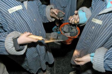 Um Kohle geht es beim Kinderprogramm "Köttelpütt" auf der Zeche Nachtigall.<br<>Foto: LWL / Appelhans