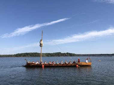 Am ersten Augustwochenende ist das rekonstruierte Römerschiff "Victoria" wieder auf dem Halterner Stausee unterwegs.<br>Foto: LWL/J. Mühlenbrock